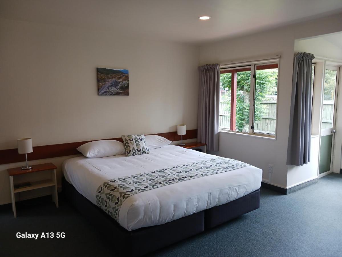 Anatoki Lodge Motel Takaka Zewnętrze zdjęcie
